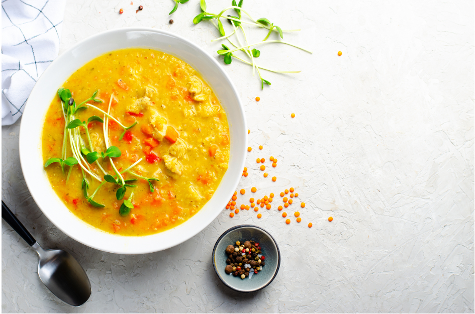 Soupe aux lentilles corail et légumes